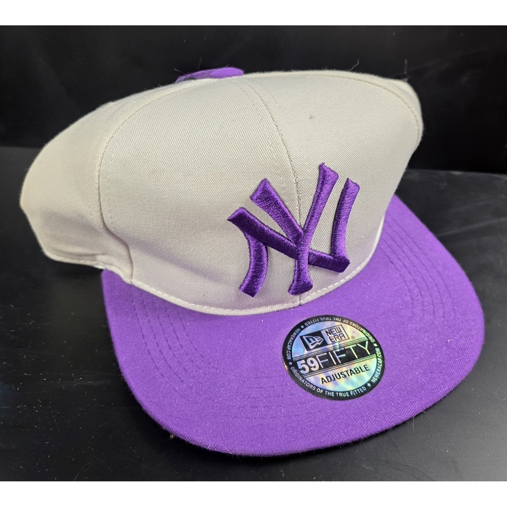 New Era Flat Brim 59FIFTY CLR DVLP New York Yankees MLB Beige and Purple Fitted